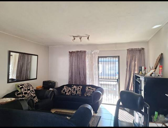 2 BEDROOM TOWNHOUSE FOR SALE IN BRENTHURST